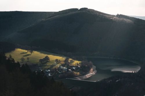 #paraglidingbelgium #outdoorphotography #spring #cycle #circadien (à Coo, Liege, Belgium) https://ww