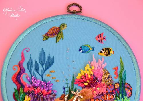 sosuperawesome:Tropical Fish Embroidery HoopsOliness Art Studio on Etsy 