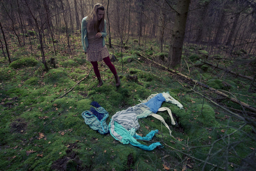 timidgeek:  Ulrika Kestere, “7 horses.”  Once upon a time there was a girl who