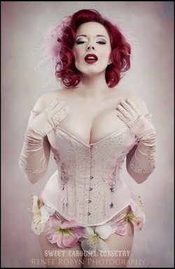 sexy-in-corset:  Corset