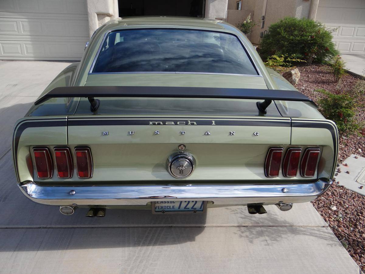 hemmingsmotornews:  428 Cobra Jet-powered 1969 Ford Mustang Mach 1 Sportsroof for