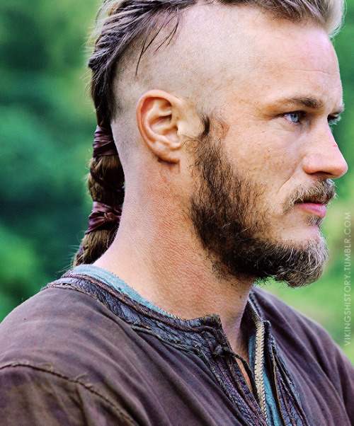 vikingshistory:  Thank you Travis Fimmel.