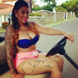 ninocashthewavegod:  Tatted Up Holly 