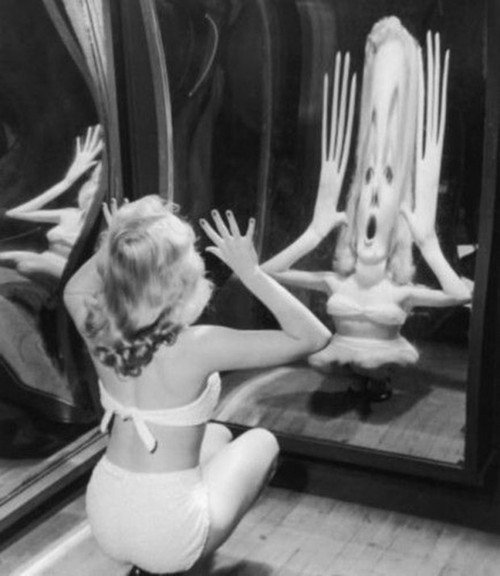 littlenymphetnell:  Marilyn Monroe acting cute. I would consider Marilyn a nymphet.