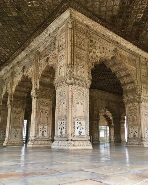 The Diwan-i-Khas or Hall of Private Audiences, was a chamber in the #RedFort of #Delhi built-in 1648