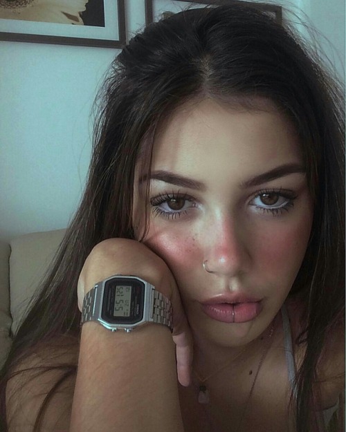 🌴