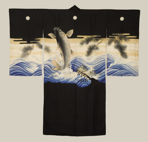 A large boy&rsquo;s plain silk miyamairi kimono created for a ceremonial Shinto shrine blessing.