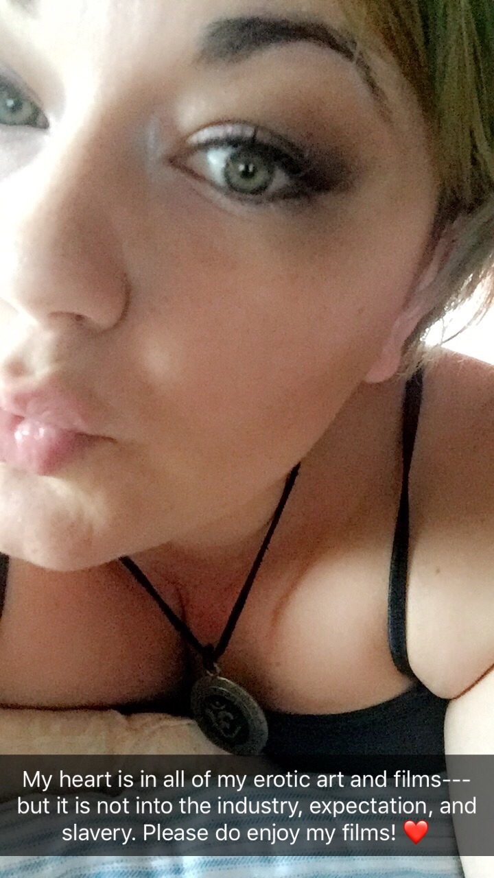 padmaporn:  Hey guys! I’ll be deleting my content and accounts very soon and am