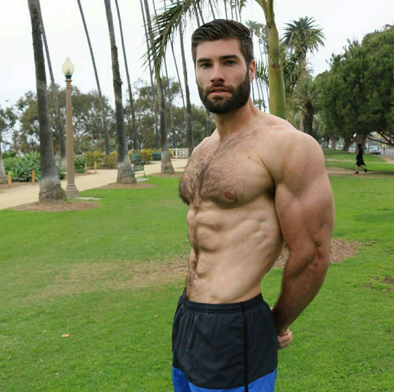 mystraightfriend:  Mystraightfriend.tumblr.com