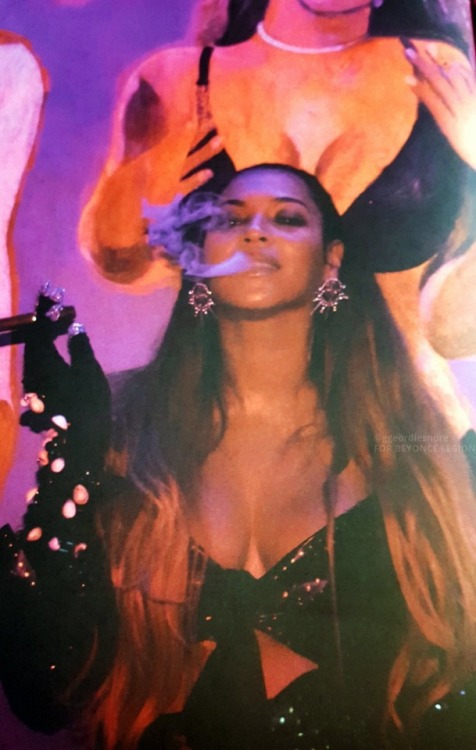 queenbeyduh:  OTR II Tour Book