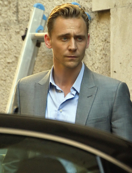 thiddlestonfans:  14 HQ images added to the gallery of Tom filming The Night Manager.