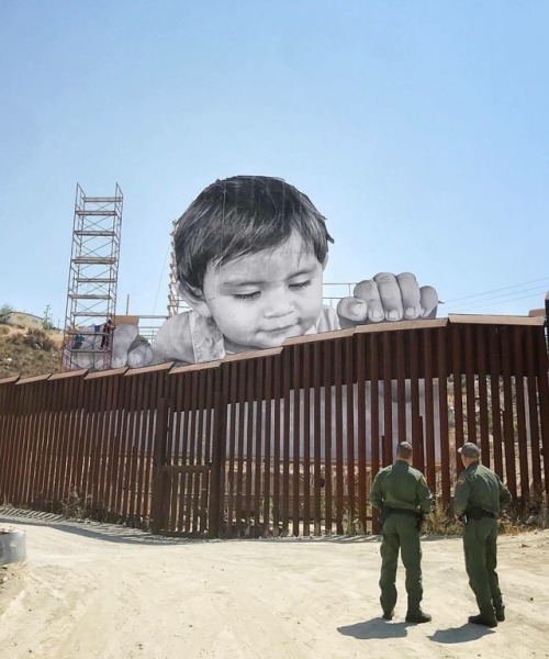 volcainist: Work in progress on the Mexican side of the US/MEXICO border by JR artist