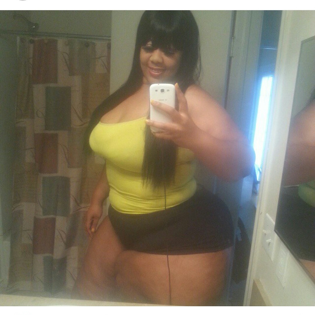 gurillaboythamane:  superdomebooty504:  My old picture 6'3… get you a big girl