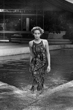 senyahearts:  Jennifer Lawrence for Vanity Fair, November 2014  Photographed by: Patrick Demarchelier