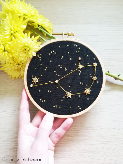 “The Pleiades”I made this constellation for my Instagram giveaway winner! It’s only the second that I have to embroider this pattern, I like it a lot, and you?https://www.etsy.com/fr/shop/OphelieTrichereau #broderie#embroidery#pleiades#les pléiades#the pleiades#constellation#zodiac#astrological symbols#astro#astrology#astronomy#stars#stars art#sky artwork#night embroidery#modern embroidery#beads embroidery #black and gold #art#artwork#hand made#ophélie trichereau#etsy seller