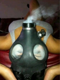 delta9cloud:  Get on the gas mask - Follow www.delta9cloud.tumblr.com