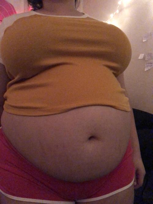 nfr30: onemorebite3:  thicccollegegirl   @sweetsouthernfeedee so perfectly round