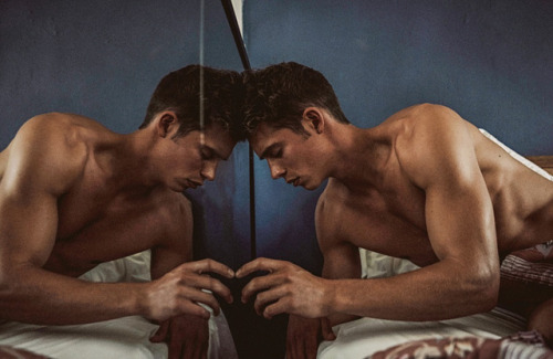 southafricangayboy: I would have his babies