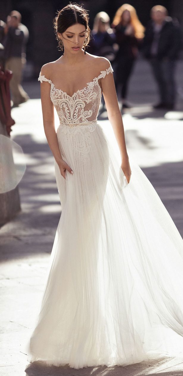everythingsparklywhite:  Gali KartenSimilar here