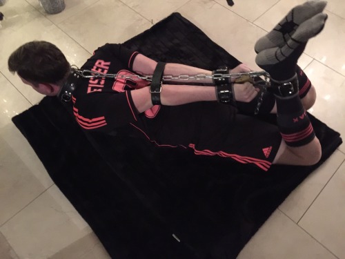 boundandgaggedmz:  heavy-bondage:  Tight hogtie… https://heavybondage.wordpress.com/   My favourite position :-) 