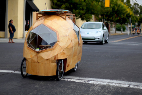 youmightfindyourself:  The Golden Gate, designed by Jay Nelson is an electric camper car measuring 96”x54”x64”. Made with fiberglass, epoxy resin, plywood, glass, bike parts and electric motor. The vehicle can drive 10 miles on a charge and goes