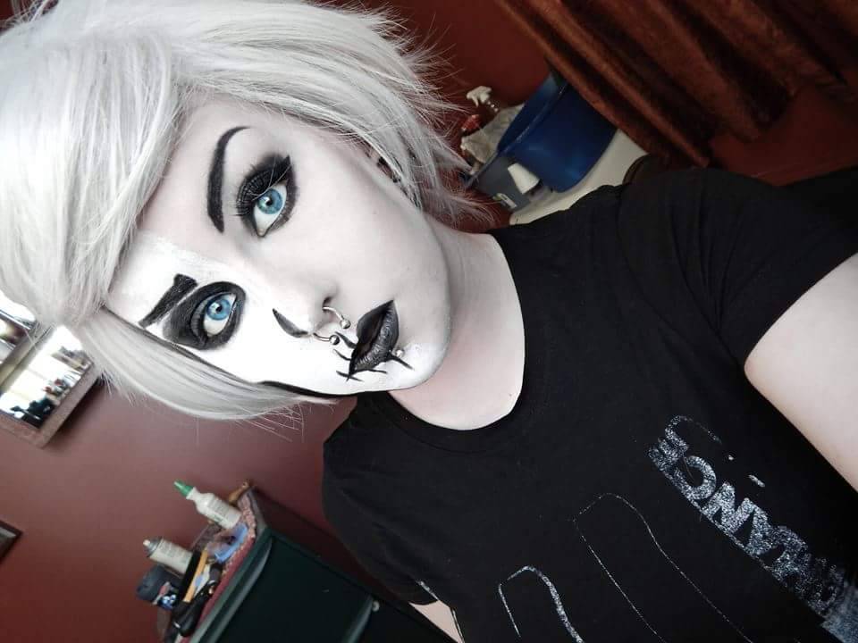 jae-the-awesome:  Welcome to the Black Parade, little piggies. 