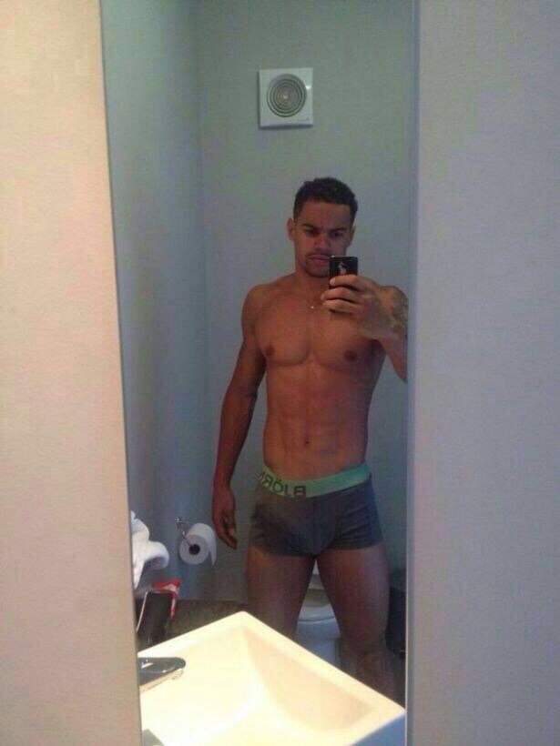 exclusivekiks:  Hot 🔥🔥🔥  Follow me:  http://exclusivekiks.tumblr.com/
