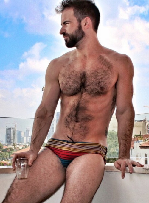 sweatyhairylickable:  http://sweatyhairylickable.tumblr.com for more hairy sweaty dudes! 