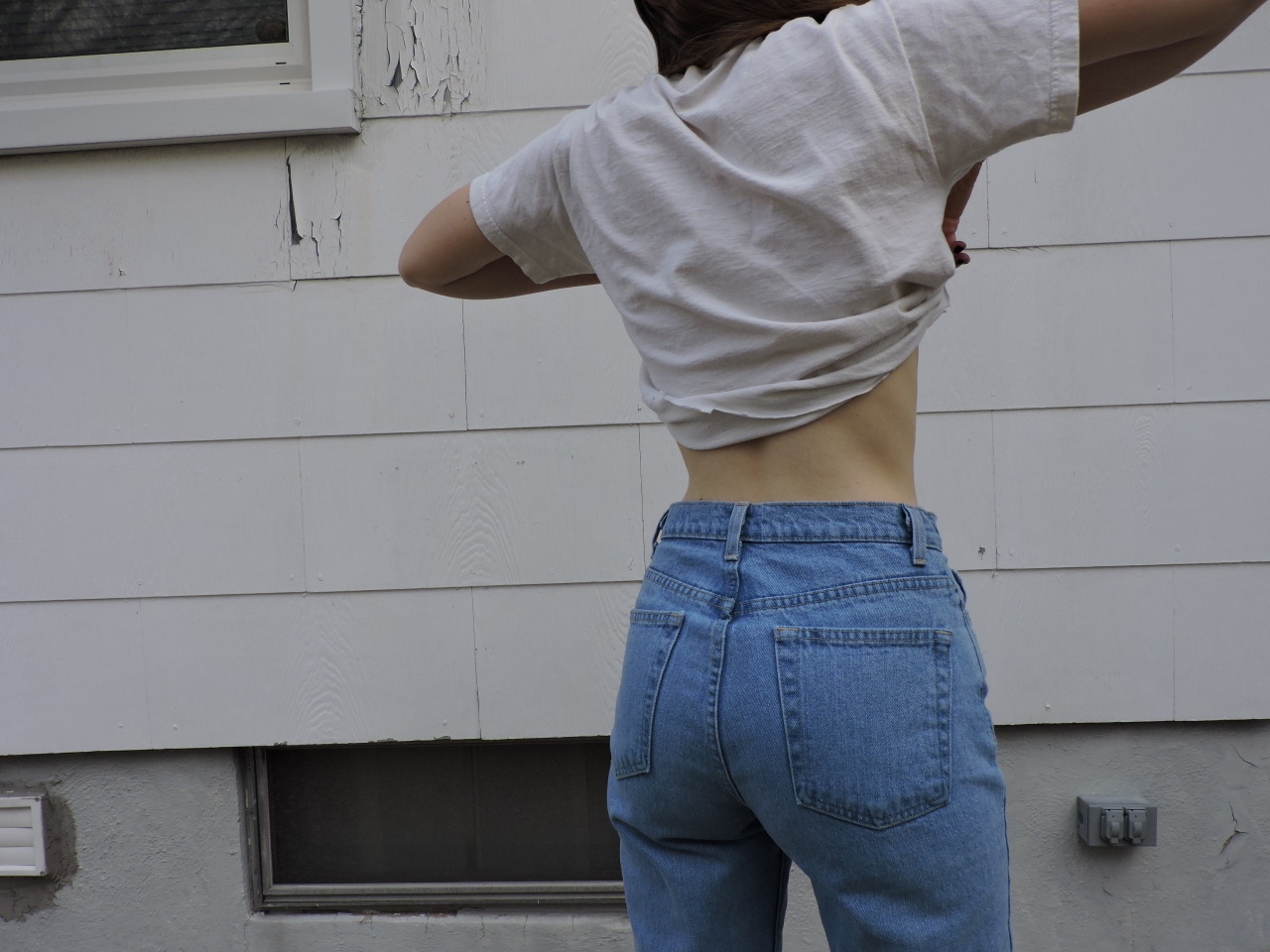 tearyplant:  contraesthetic:  avid supporter of mom jeans and van gogh  aesthetic