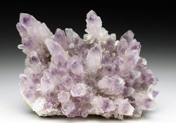 bijoux-et-mineraux:  Amethyst -  Banska Stiavnica