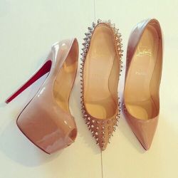 sexyshoesblog:  Sexy shoes by sexyshoesblog,