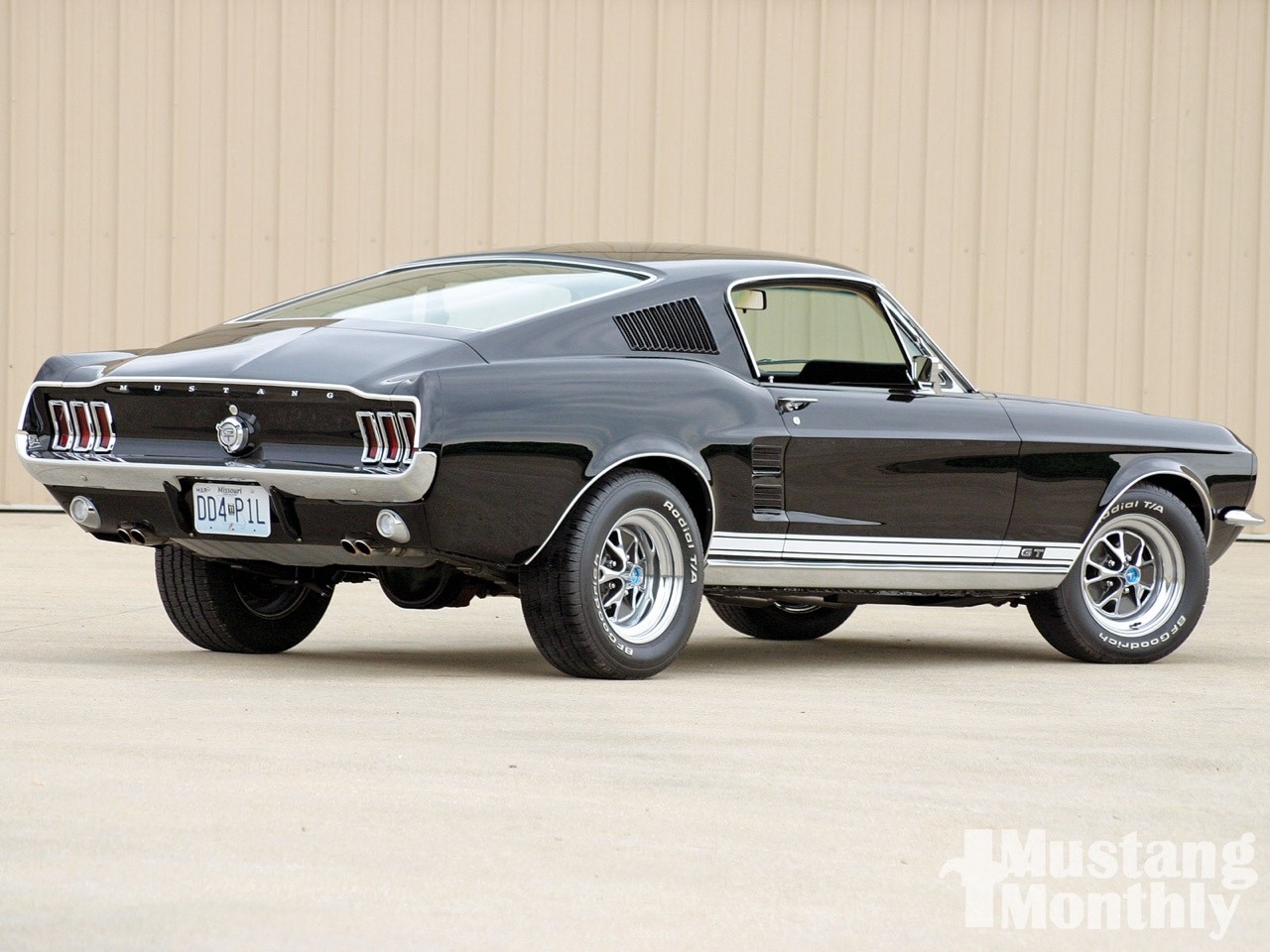 1967 shelby gt500 blue with white stripes