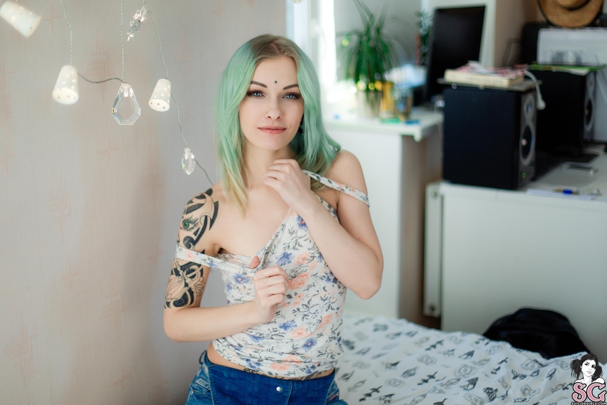 suicidegirlslover:  Sashabrink Hopeful 