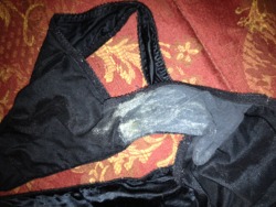 iheartpnties:  Wife’s freshly removed panties