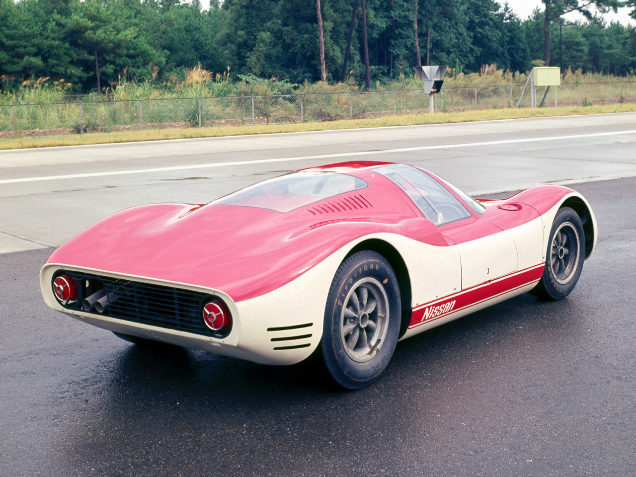 definemotorsports:  Nissan R380