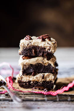 sweetoothgirl:  Butter Pecan Frosted Fudge Brownies  