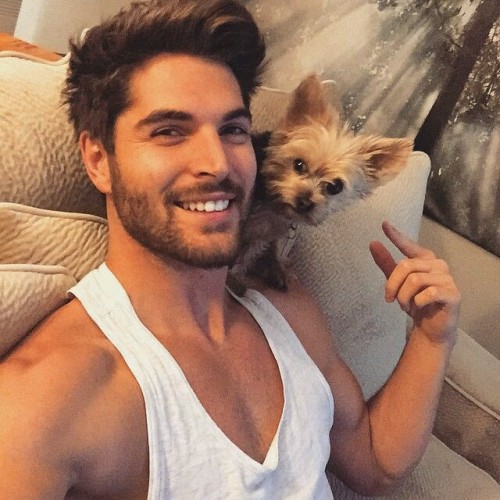 Sex dornanshades:  Nick Bateman and his dog Joey pictures