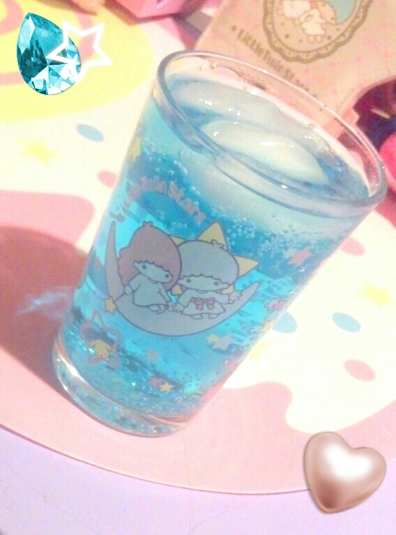 soda-float:  cute soda! it’s blue cream w/ cake vodka huehue