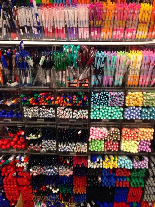 tee-studies:  5/19/2015  I’m in Singapore visiting my dad right now, and oh my goodness! Pen heaven! I was at the Popular bookstore earlier, and I can only wish that they sold pens like this in the US (or, at least where I live). I didn’t walk out