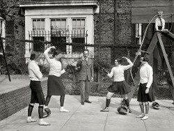 Harris &amp; Ewing - Washington society girls will compete for fencing title of the District of Columbia at the Mayflower Hotel.