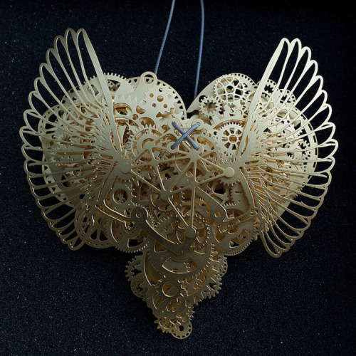 lohrien:Paper Heart Sculptures by Frank Tjepkema