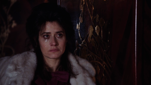 365filmsbyauroranocte: Lorraine Bracco as Karen Hill in Goodfellas (Martin Scorsese, 1990) 