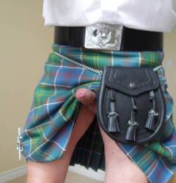 exhibite-yourself:kilt 