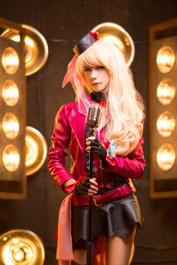 hotcosplaychicks:  Sheryl Nome by Wan-Mei