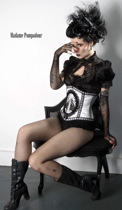 corset-fetish:  Corset FetishCorsets on Twitter