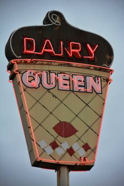 tango-mango:  Vintage neon Dairy Queen sign on Hwy 99 in Newberg, Oregon today. This restaurant is still operational! One more reason to love DQ. 