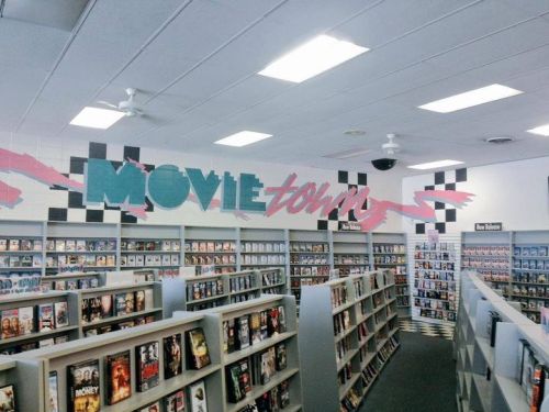 “This movie rental chain in Arkansas of all places” credit: Kisfelhok www.agoraroad.com/