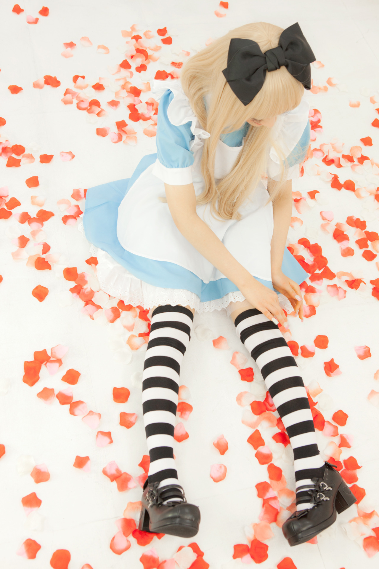 Alice in Wonderland - Alice Liddell (usakichi) 1-2