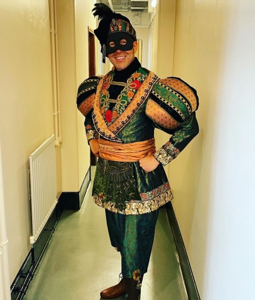 So This Costume Is Apparently Called The Scotsman. Its Worn By Donald Craig In The New London Production