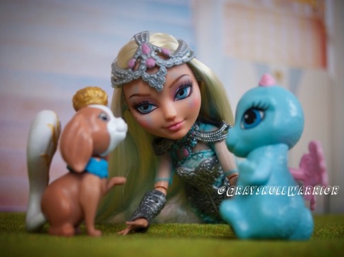 grayskullwarrior: My beautiful custom Darling Charming. Painted by the amazing @no-frilly-bit  Follo